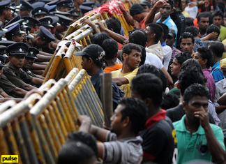 sri lanka uni protestors job unemployment article