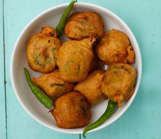 Potato Bonda | Cooking with Aunty D